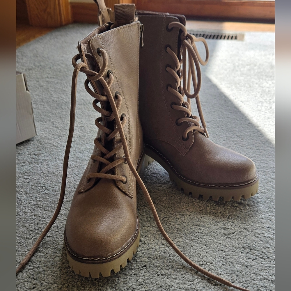 Blowfish Brown Combat Moto Boots Lace-Up Design